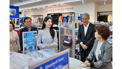 아이유가 남대문시장에 떴다