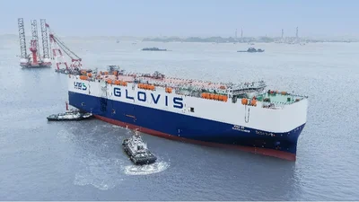 소형차 1만800대 선적, 축구장 28개 크기 세계 최대 차량운반선, 현대글로비스가 띄웠다