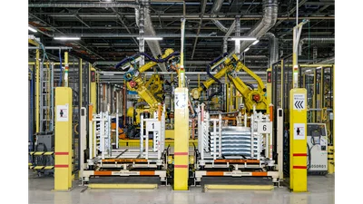 [제너럴모터스 탐방] ②로봇이 만드는 '트랙스 크로스오버'…GM 창원 공장 현장은