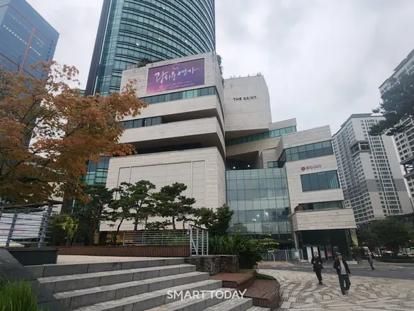 신도림 현대백화점 디큐브시티점이 입점했던 건물. 출처=김종현 기자