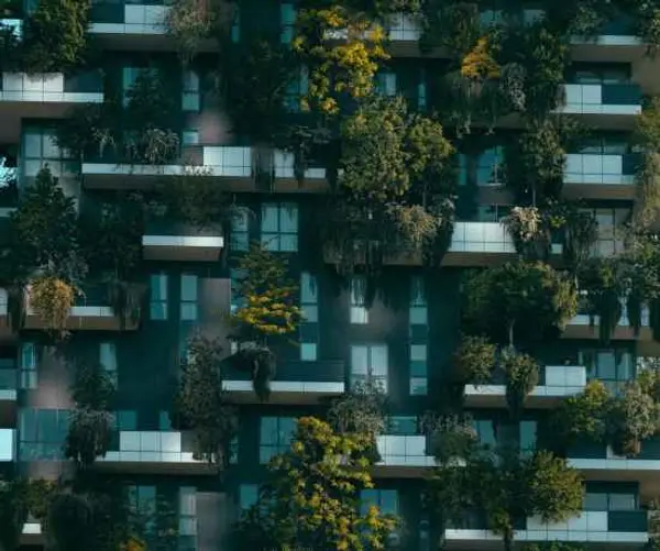 빌딩의 리모델링이야말로 스마트시티의 핵심이자 기후 대응을 위한 최선의 방책이다. 사진=BPIE