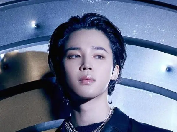 BTS 지민. 최근 지민의 솔로곡이 미국 빌보드 싱글 메인 차트에서 1위를 차지하면서 케이팝 인기를 증명했다.