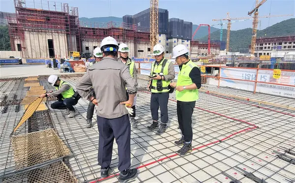 반도건설 이정렬 시공부문 대표가 전국 23개 현장을 순회하며 안전점검을 실시했다.(사진제공. 반도건설)