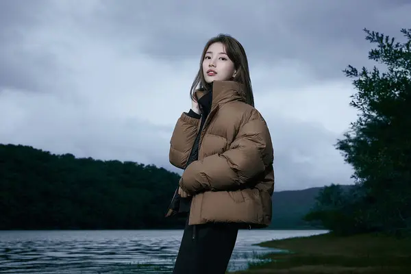 K2가 전속모델 수지와 함께한 가을·겨울 시즌 화보를 공개했다.(사진. K2)