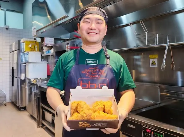 박천규 BBQ 용인힉스유타워점 패밀리. (사진=BBQ)