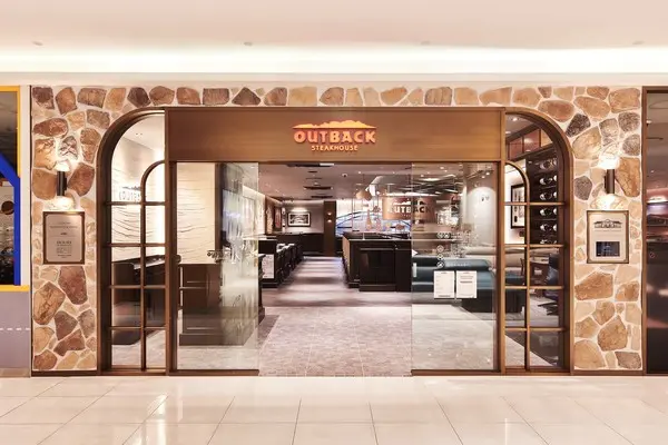 아웃백 중동롯데점 전경 이미지. (사진=BHC)