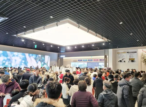 소사역 롯데캐슬 더 뉴엘’에 주말 3일간 1만6000여 명이 몰렸다. (사진. 롯데건설)