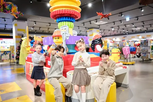 레고랜드가 인기 제품 9종과 랜덤 티켓으로 구성된 최대 20만원 상당의 ‘행운의 포춘 박스’를 한정 판매 한다.