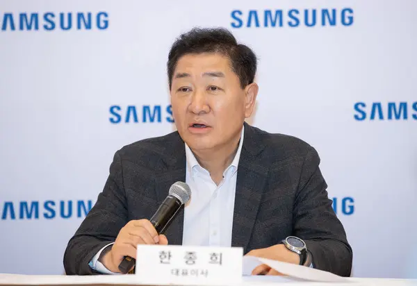 CES 2024 기자간담회에 참석한 한종희 삼성전자 부회장