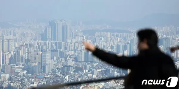 사진은 이날 서울 남산에서 아파트 단지 모습. 2024.1.30/뉴스1 ⓒ News1 김명섭 기자