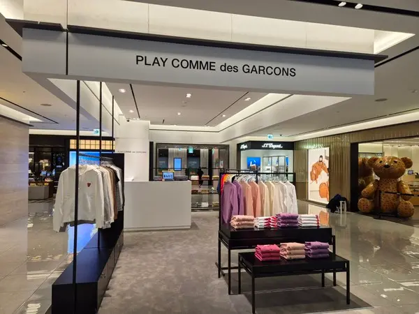 신세계면세점 명동점 플레이 꼼데가르송 팝업 스토어(사진. 신세계면세점)