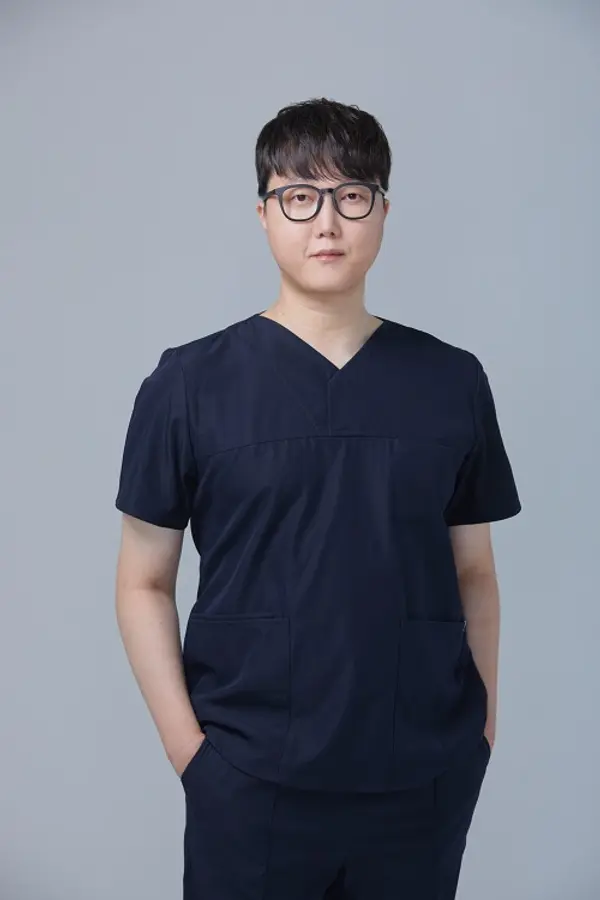 에스리본의원 김도위 원장