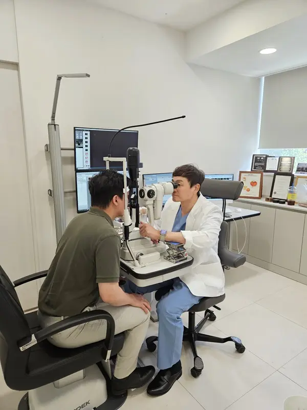 엠에스(MS)안과 반포센트럴점 박진형 원장