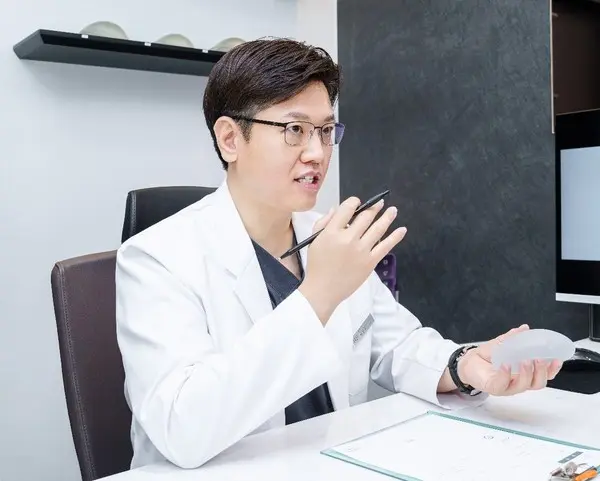 WJ원진성형외과의원 이선구 원장