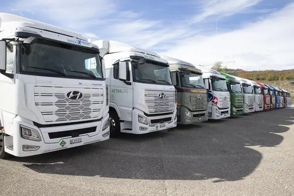 스위스에서 운행중인 현대차 엑시언트 수소전기트럭