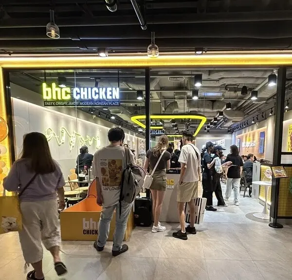 bhc 치킨, 태국 6호점(bhc 시암센터점) 매장 이미지