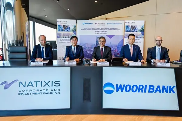 왼쪽부터 브루노 르 생(Bruno Le Saint) 나틱시스 아시아태평양 지역 대표, 기동호 우리은행 기업투자금융부문장, 모하메드 칼랄라(Mohamed Kallala) 나틱시스 글로벌 총괄 대표, 강신국 우리PE자산운용 대표, 마크 덴진(Marc Denjean) 나틱시스 자금운용부문 대표다. [출처: 우리금융그룹]