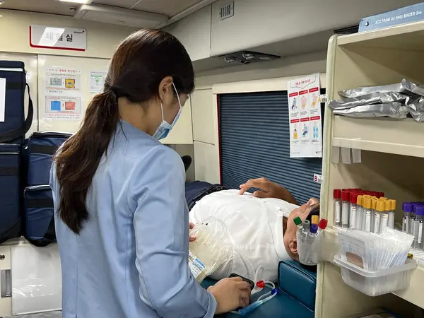 호반그룹 임직원들이 여름철 혈액 수급 안정화를 위해 헌혈 캠페인에 참여했다. (사진제공. 호반그룹)