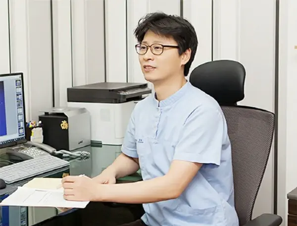 푸른맥외과 수원점 전정욱 원장