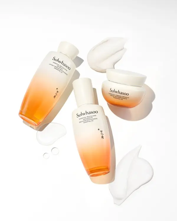  설화수 에센셜 라인 (좌측부터 ‘자음수 EX’, ‘자음유액 EX’, ‘탄력크림 EX’)