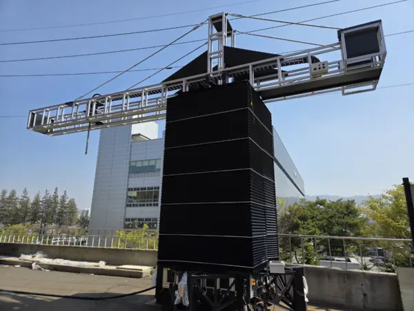 더하임이 개발한 타워크레인 방식의 건축용 3D 프린터