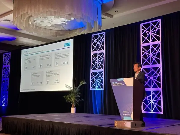 최석우 에스티팜 사업본부 본부장이 TIDES USA 2025에서 RNA 기반 치료제 플랫폼 사업 전반에 대한 기술력과 경쟁력을 소개했다.