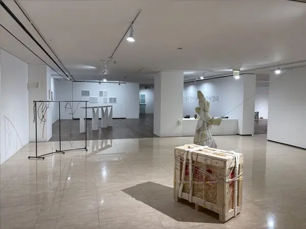 Silent Dragger 전시 전경