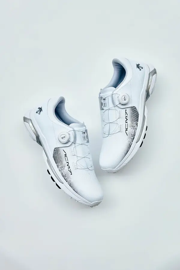 ‘아크먼트 프로 골프화’ 라이트 그레이 이미지 (사진=데상트골프)