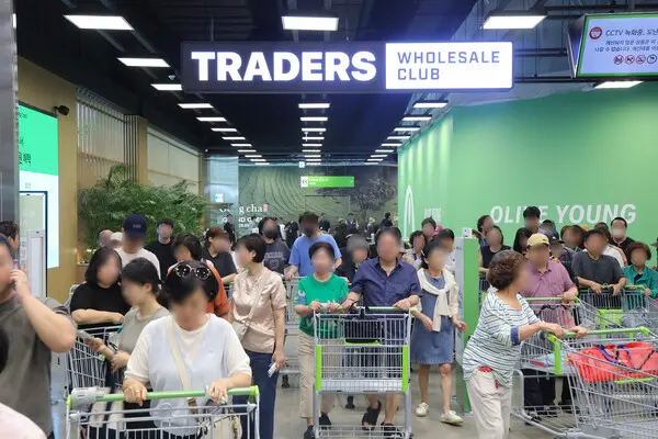 5일 문을 연 트레이더스 구월점에 많은 인파가 몰렸다. (사진=이마트)