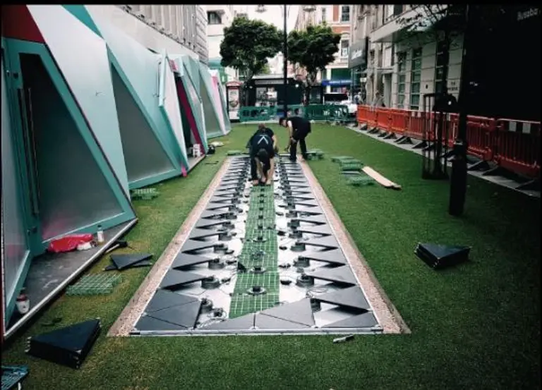 영국 옥스포드 스트리트 (사진출처: 페이브젠 공식 웹페이지)