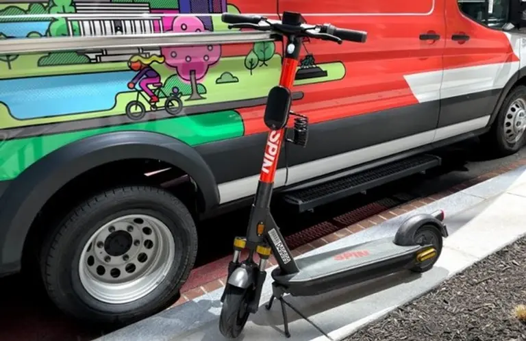 스핀 스쿠터. 사진 = 디시스트