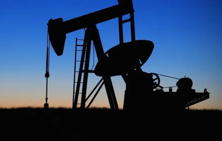 캘리포니아 오일머니의 로비로 개후대응 법안의 통과가 늦어지고 있다는 비판이다. 사진=픽사베이