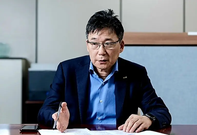 ◇스마트시티 분야 국제 표준화 그룹(ITU-T SG20) 의장으로 피선된 김형준 소장(사진: ETRI)