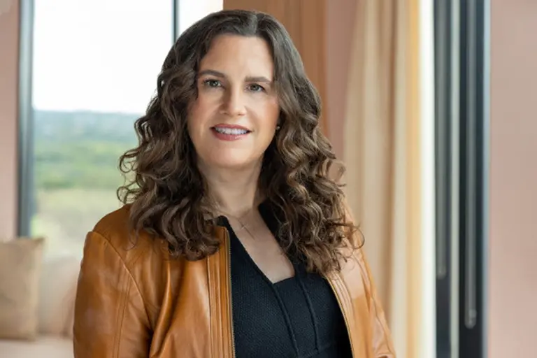 *데버러 기빈스 메리케이 최고운영책임자