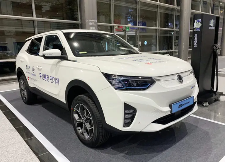  * 쌍용자동차가 전시한 무선충전 플랫폼