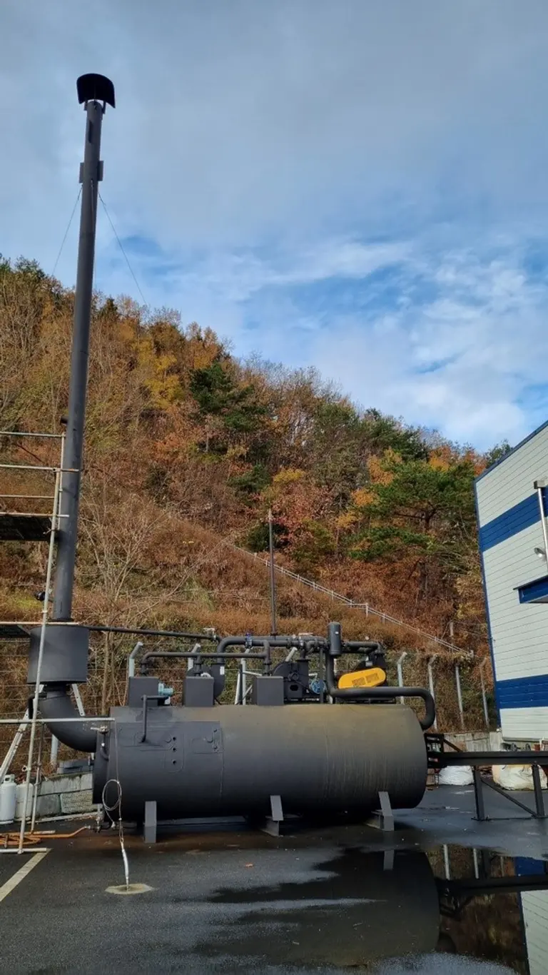  * 초고온 산업 폐기물 소각로