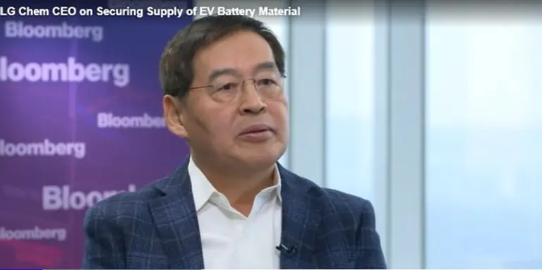 신학철 LG화학 부회장이 서울에서 블룸버그TV와 인터뷰하고 있다. 출처=블룸버그TV