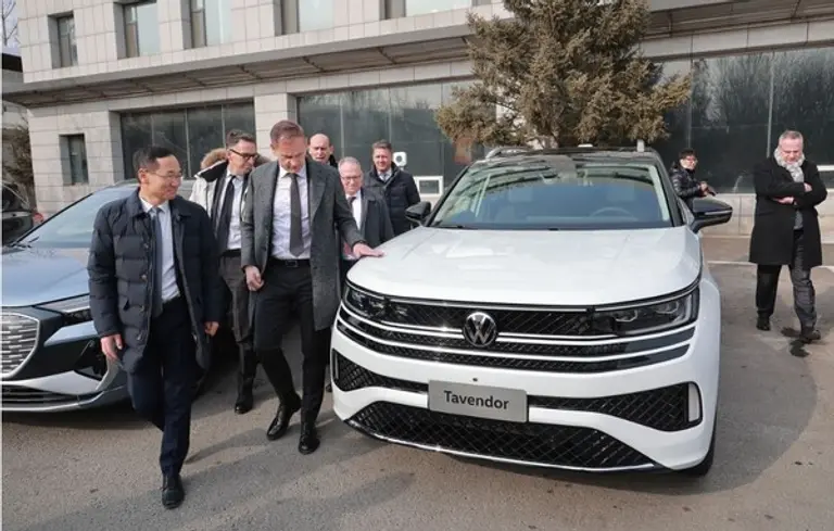 최근 중국을 방문한 올리버 블룸 폴크스바겐 최고경영자(CEO). 출처=Xinhua/Zuma Press