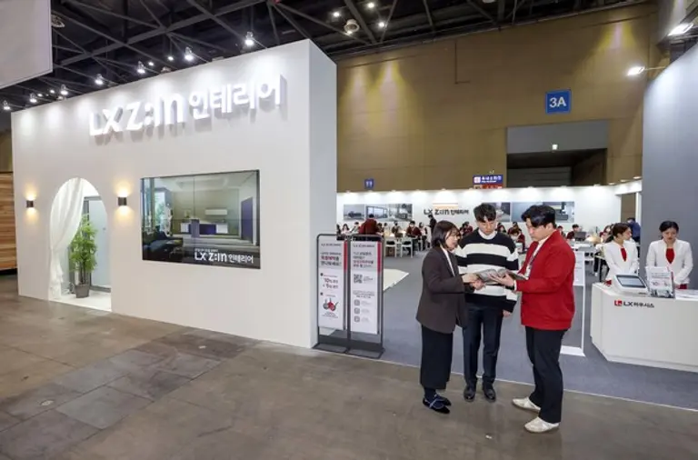 2023 코리아빌드에 참가한 LX하우시스 전시관