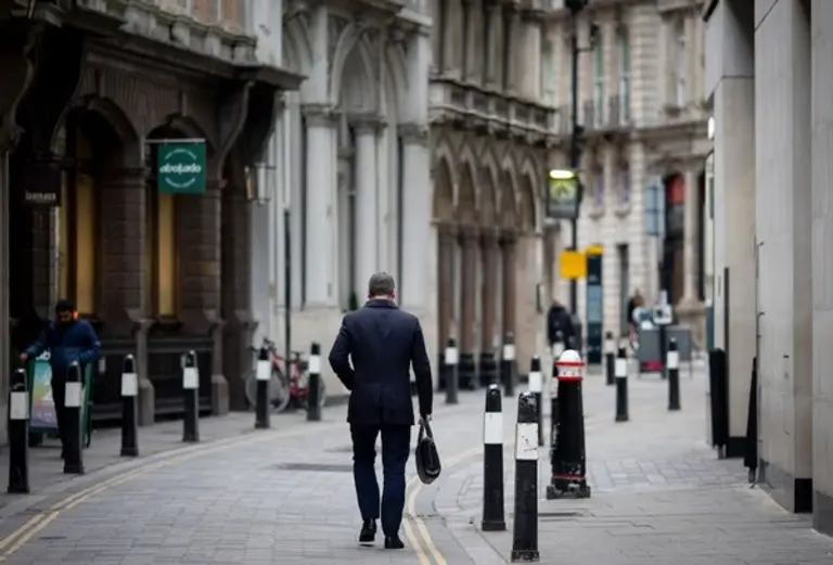 연구 조사 결과 15%의 직원들은 추가로 돈을 더 받더라도 주 5일 근무제로 돌아갈 생각이 없다고 답했다. 출처=셔터스톡