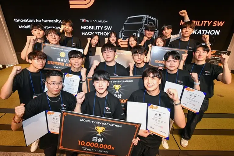  * 현대모비스가 진행한 대회에서 대학생들은 공유, 연결, 사용자 경험을 주제로 창의적 아이디어를 발산했다. 