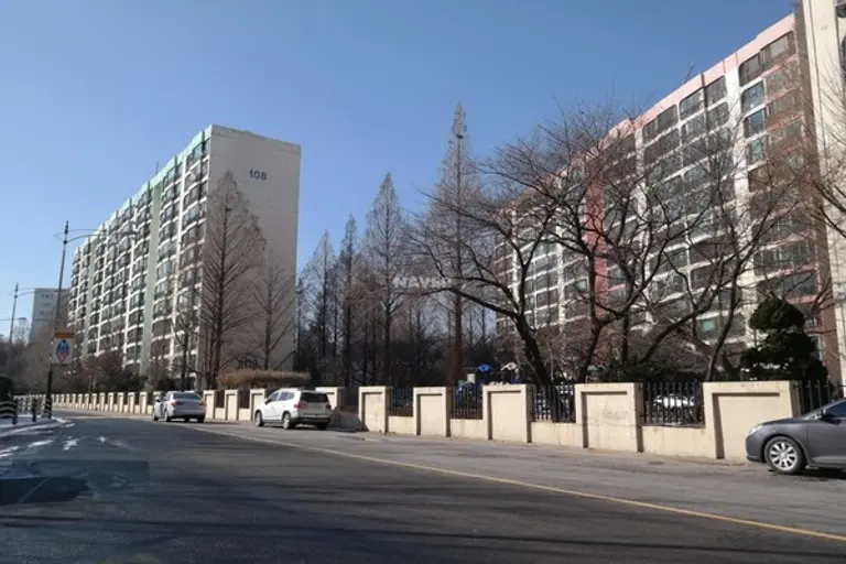 신반포 2차 아파트 전경