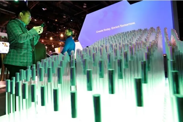 CES2023에서 파나소닉이 전시한 리튬 이온 배터리. 출처=로이터