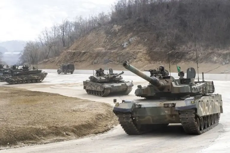 한국군 MBT K2 흑표 전차 기동 모습