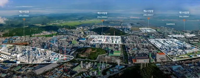  * 여천NCC 공장전경. 홈페이지 갈무리.