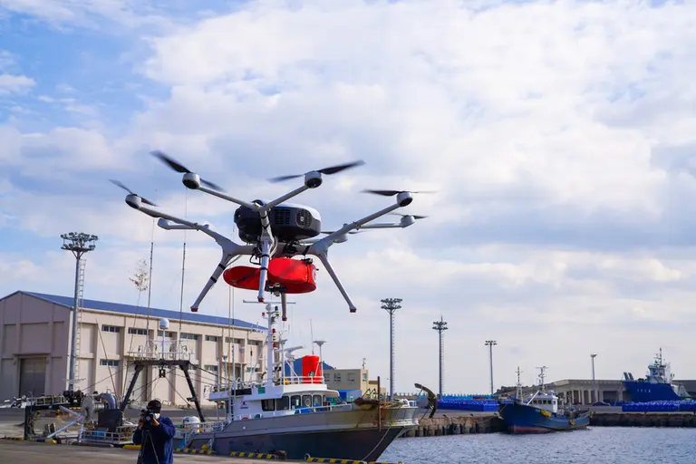 2020년 11월 인명구조 비행 훈련을 하고 있는 수소드론