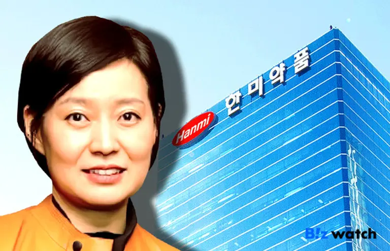 한미그룹 지주회사 한미사이언스 기획조정실장에 장녀인 임주현 한미약품 사장이 선임됐다. 그래픽 비즈워치