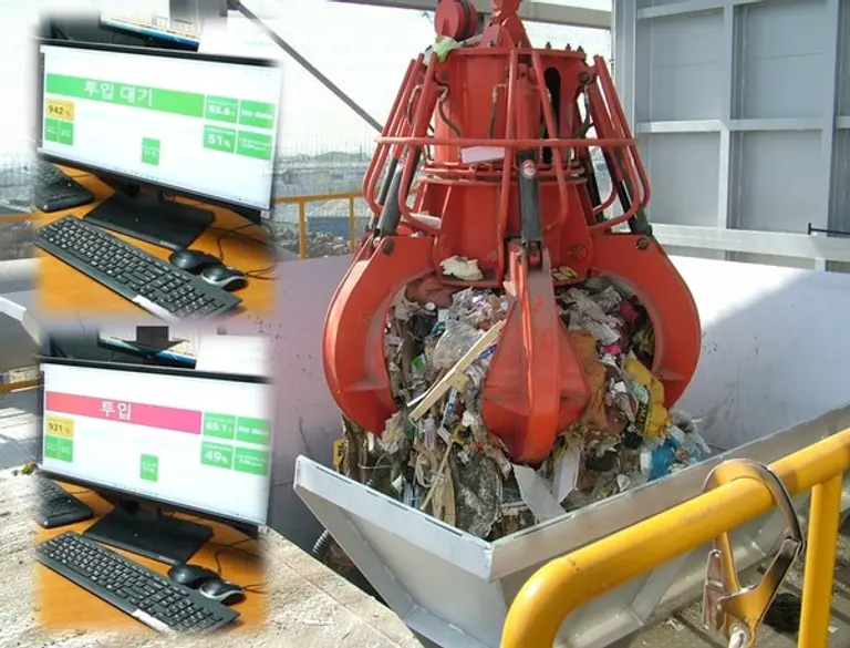 AI소각로가 폐기물 투입의 최적화 시점을 안내한다. (이미지 제공. SK에코플랜트)