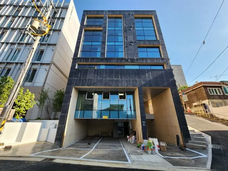 구산동에 선보인 빈집 활용 자율주택정비사업 1호 주택 (사진. 서울시)