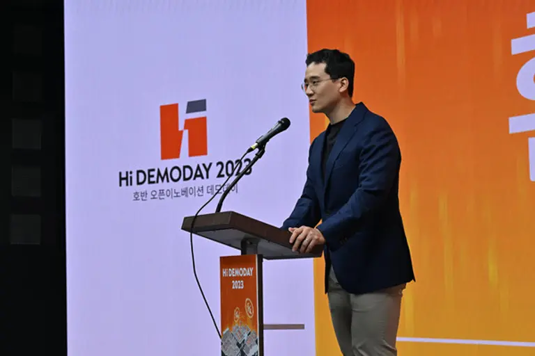 김대헌 호반그룹 기획총괄 사장이 하이 데모데이 행사에서 인사말을 하고있다.(사진. 호반건설)
